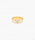 Anillo con medallón festoneado - Crema/Dorado |Marc Jacobs España